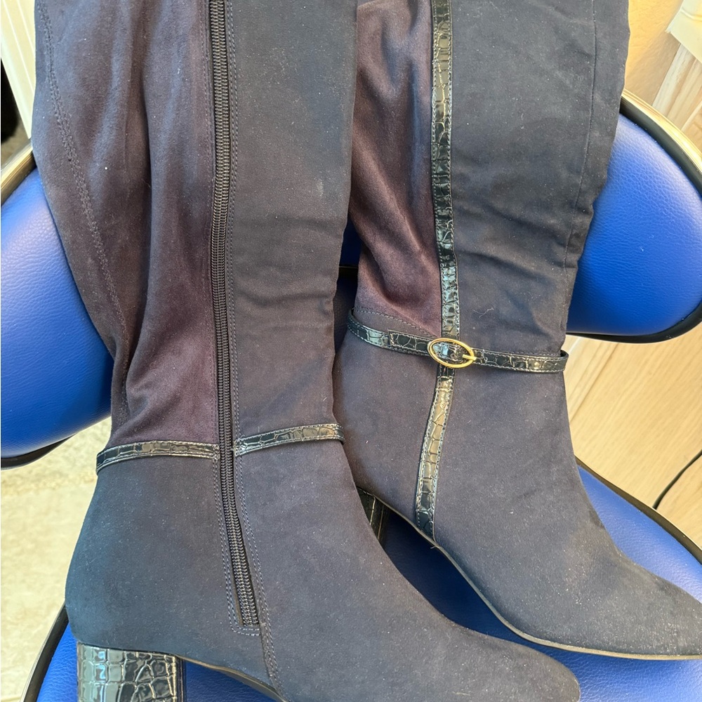 Elegant Navy Blue Suede Knee-High Women's Boots Sz 10 New